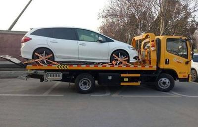 自動擋汽車故障后拖車，檔位選擇至關重要